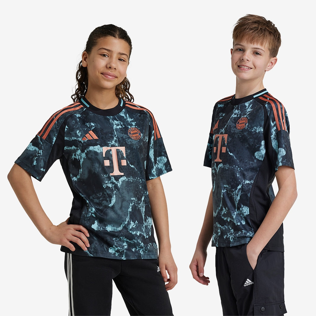 Conjunto Infantil Adidas Bayern de Munique 2024/25 II Torcedor