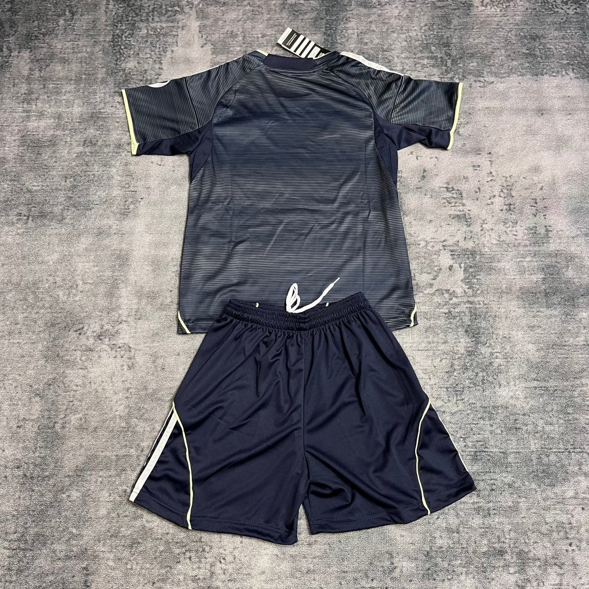 Conjunto Infantil Real Madrid 2025/26
