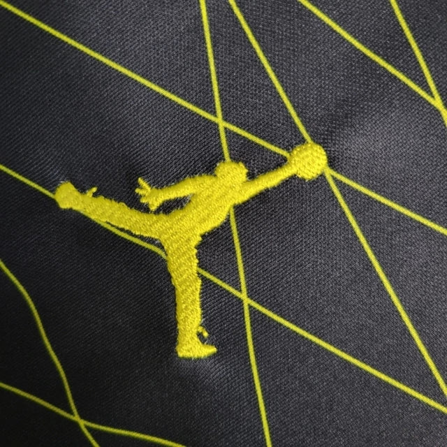 Camisa Paris Saint-Germain IV 23/24 manga longa - Torcedor Nike Masculina - Preta com detalhes em amarelo