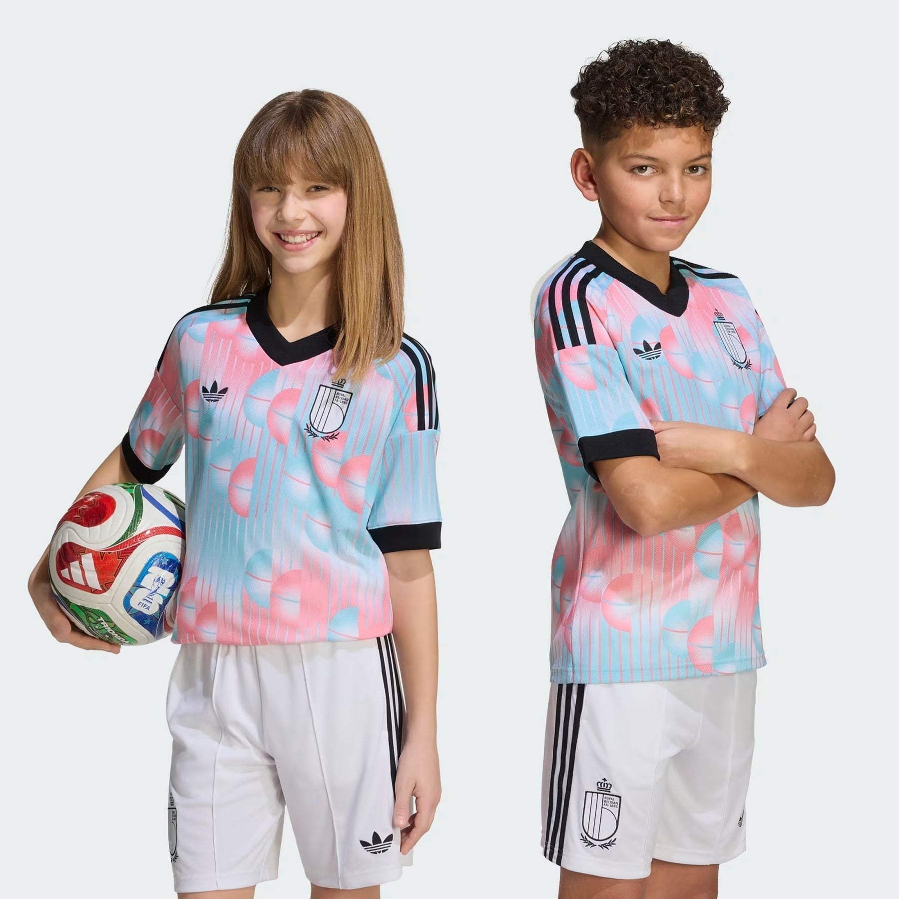 Conjunto Infantil Bélgica 2026/27 II Kit