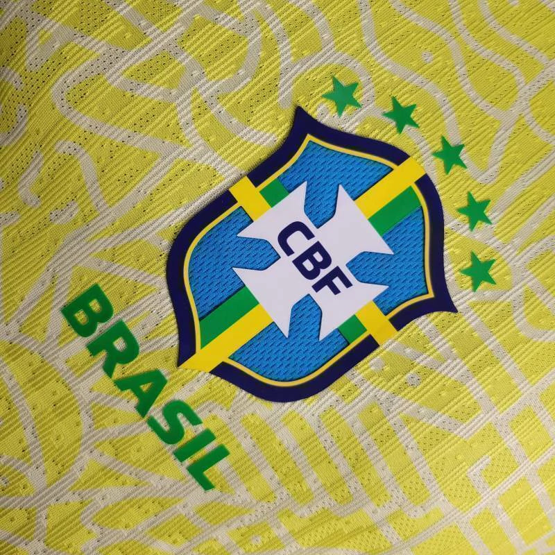 Camisa Seleção Brasileira I 24/25 manga longa - Jogador Nike Masculina - Amarela com detalhes em verde