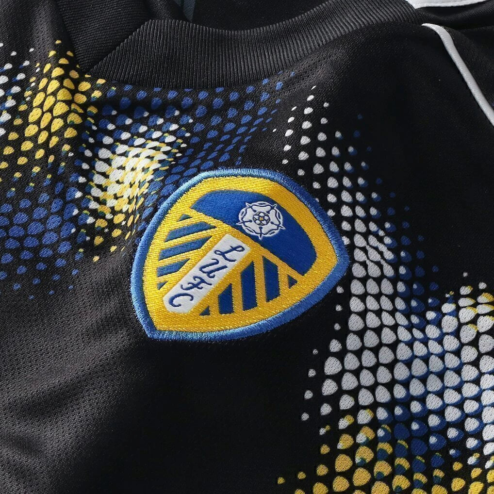 Camisa Leeds III 25/26 - Torcedor Adidas Feminina - Preta com detalhes em azul e amarelo