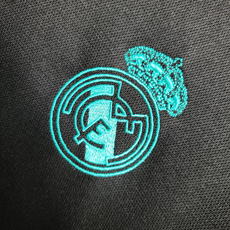 Camisa Retrô Real Madrid I 2017/2018 manga longa - Adidas Masculina - Preta com detalhes em verde