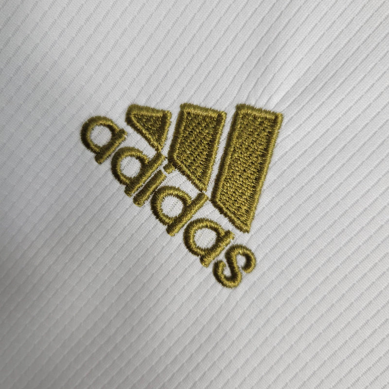 Camisa Retrô Real Madrid I 2019/2020 manga longa - Adidas Masculina - Branca com detalhes em dourado