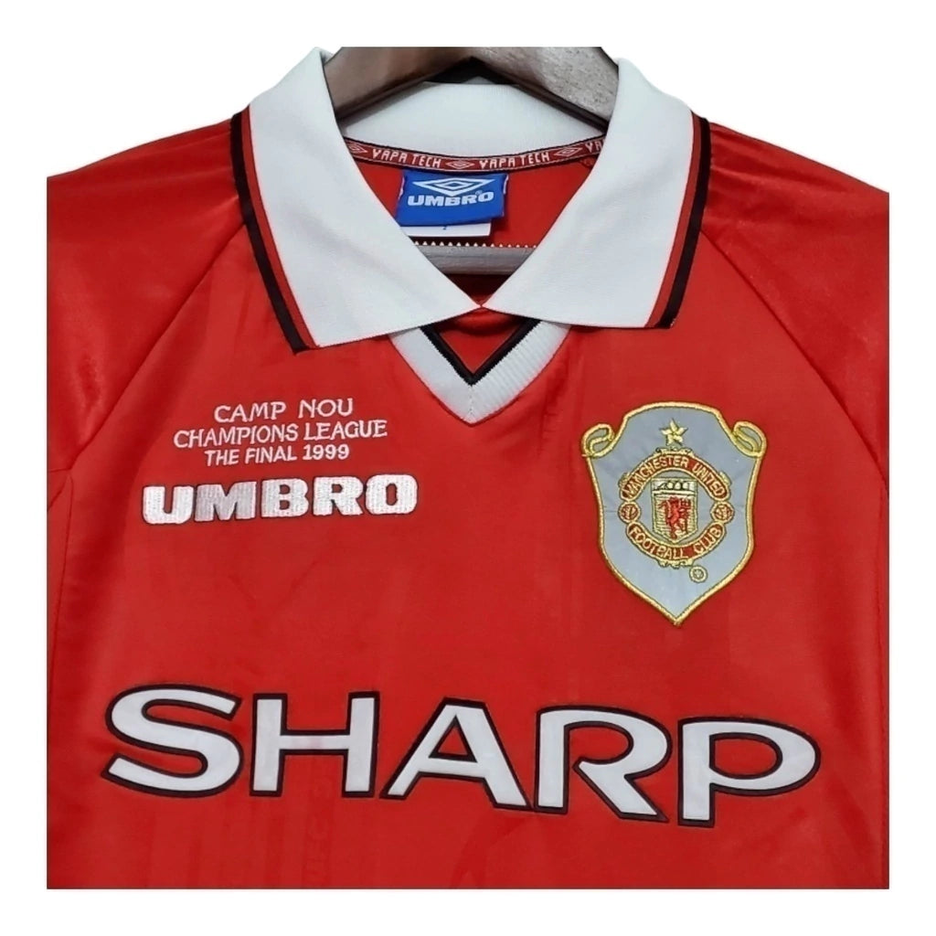 Camisa Retrô Manchester United I 1999/2000 manga longa - Masculina Umbro - Vermelha com detalhes em branco