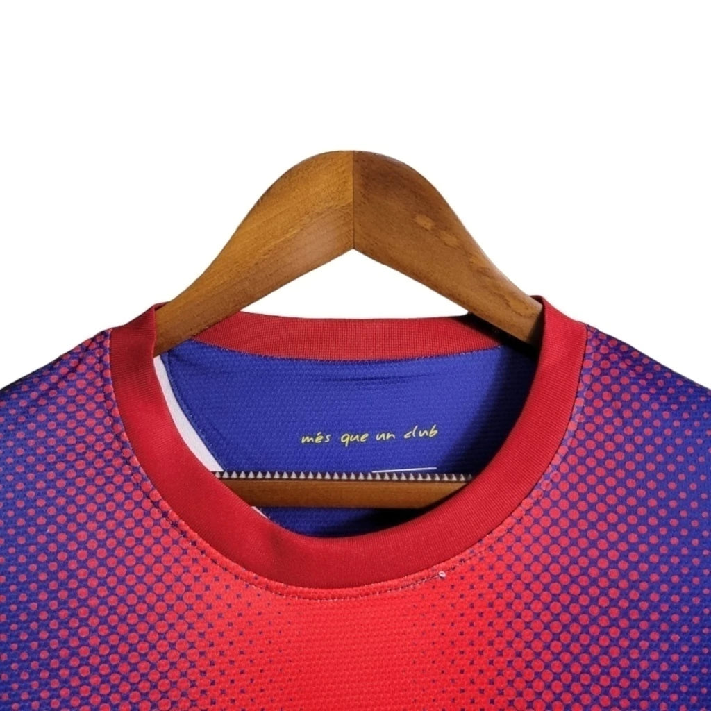 Camisa Retrô Barcelona I 12/13 manga longa - Masculina Nike - Azul com detalhes em vermelho
