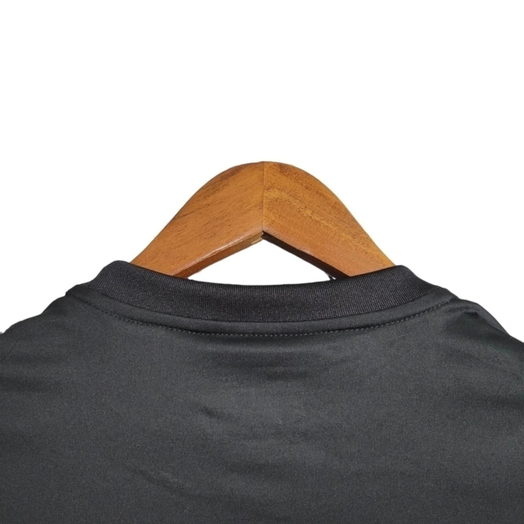 Camisa Flamengo 23/24 manga longa - Torcedor Adidas Masculina - Preta com detalhes em rosa