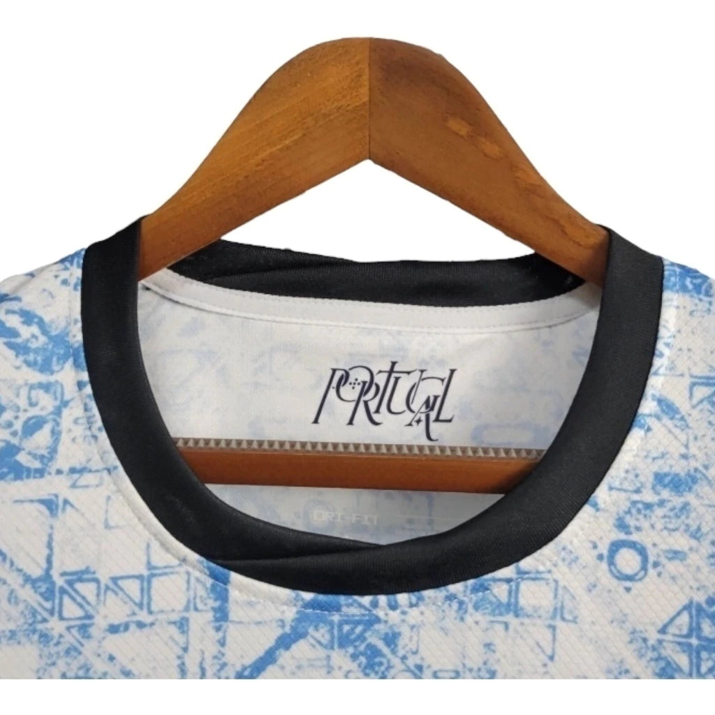 Camisa Seleção de Portugal II 24/25 manga longa - Torcedor Nike Masculina - Branca com detalhes em azul