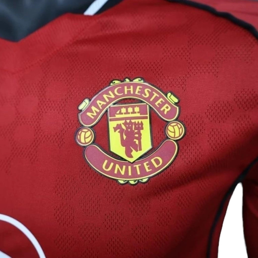 Camisa Manchester United I 25/26 manga longa - Jogador Adidas Masculina - Vermelha com detalhes em preto