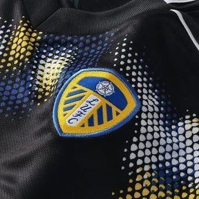 Camisa Leeds III 25/26 - Torcedor Adidas Feminina - Preta com detalhes em azul e amarelo