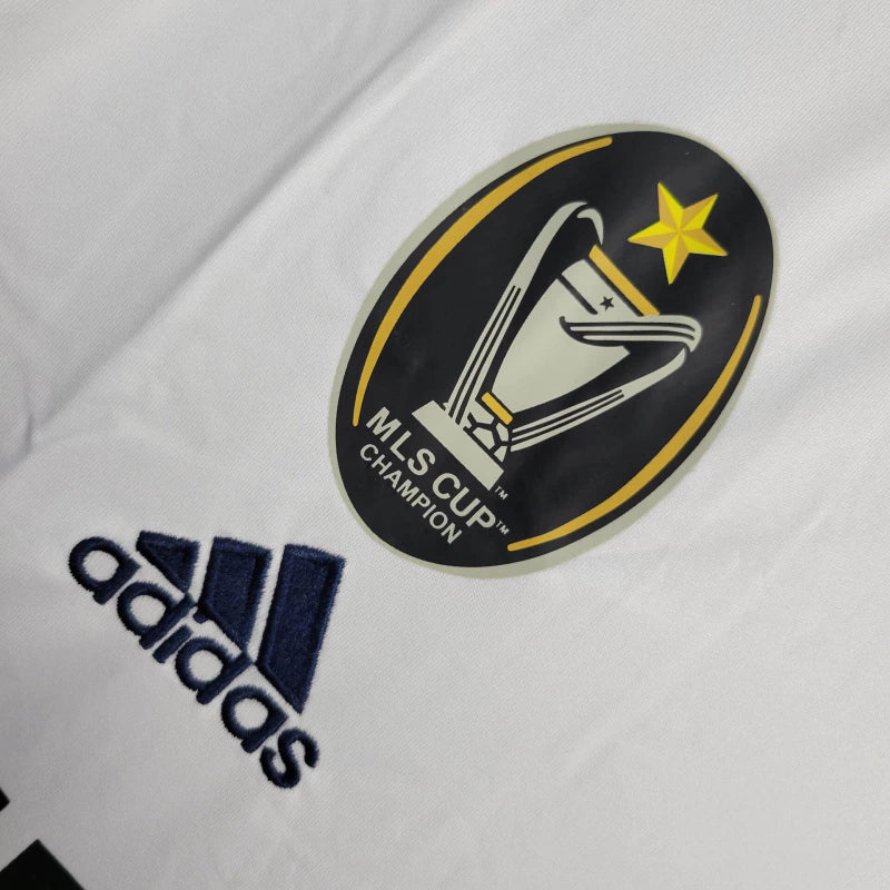 Camisa Retrô La Galaxy II 2012 manga longa - Adidas Masculina - Branca com detalhes em azul com todos os patrocínios