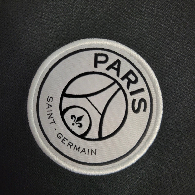 Camisa Retrô Paris Saint German Edição Champions League 2018/2019 manga longa - Masculina Jordan - Preta com detalhes em branco e vermelho