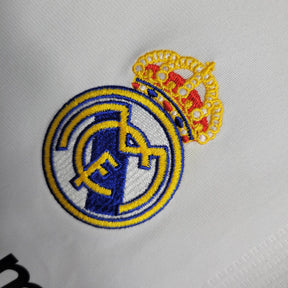 Camisa Retrô Real Madrid I 09/10 manga longa - Masculina Adidas - Branca com detalhes em preto e amarelo