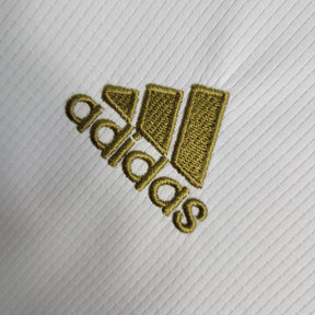 Camisa Retrô Real Madrid I 2019/2020 manga longa - Adidas Masculina - Branca com detalhes em dourado