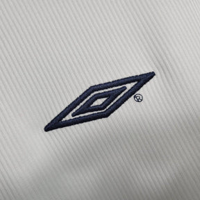 Camisa Retrô Manchester United II 1999/2000 manga longa - Umbro Masculina - Branca com detalhes em azul