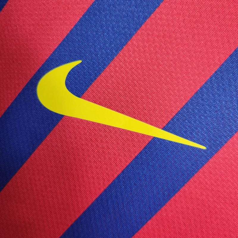 Camisa Retrô Barcelona I 2011/2012 manga longa - Nike Masculina - Vermelha com detalhes em azul