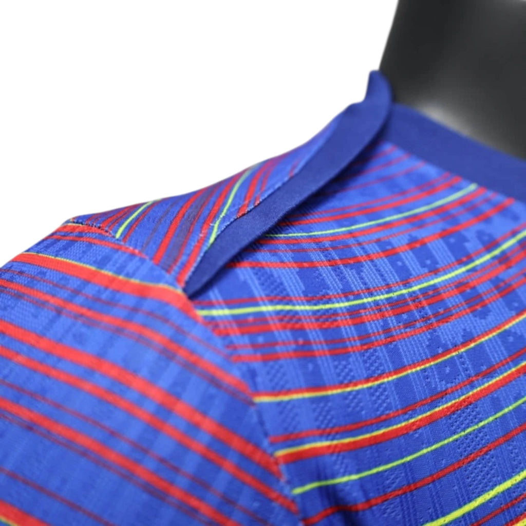 Camisa Barcelona Pré-jogo 25/26 - Jogador Nike Masculina - Azul
