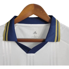 Camisa Retrô Real Madrid Treino 2019/2020 manga longa - Adidas Masculina - Branca com detalhes em azul e dourado