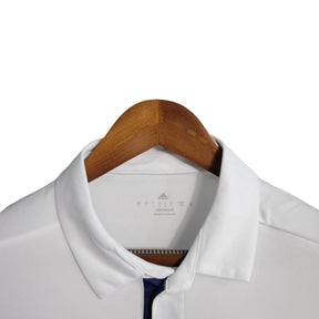 Camisa Retrô Real Madrid I 16/17 manga longa - Masculina Adidas - Branca com detalhes em azul