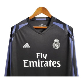 Camisa Retrô Real Madrid II 2016/2017 manga longa - Adidas Masculina - Preta com detalhes em roxo