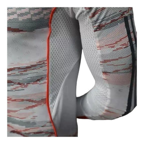 Camisa Bayern de Munique II 25/26 manga longa - Jogador Adidas Masculina - Bege com detalhes em vermelho e azul