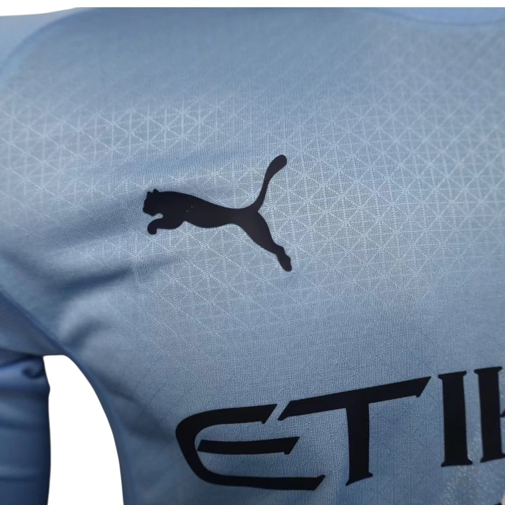 Camisa Manchester City I 25/26 manga longa - Jogador Puma Masculina - Azul com detalhes em branco