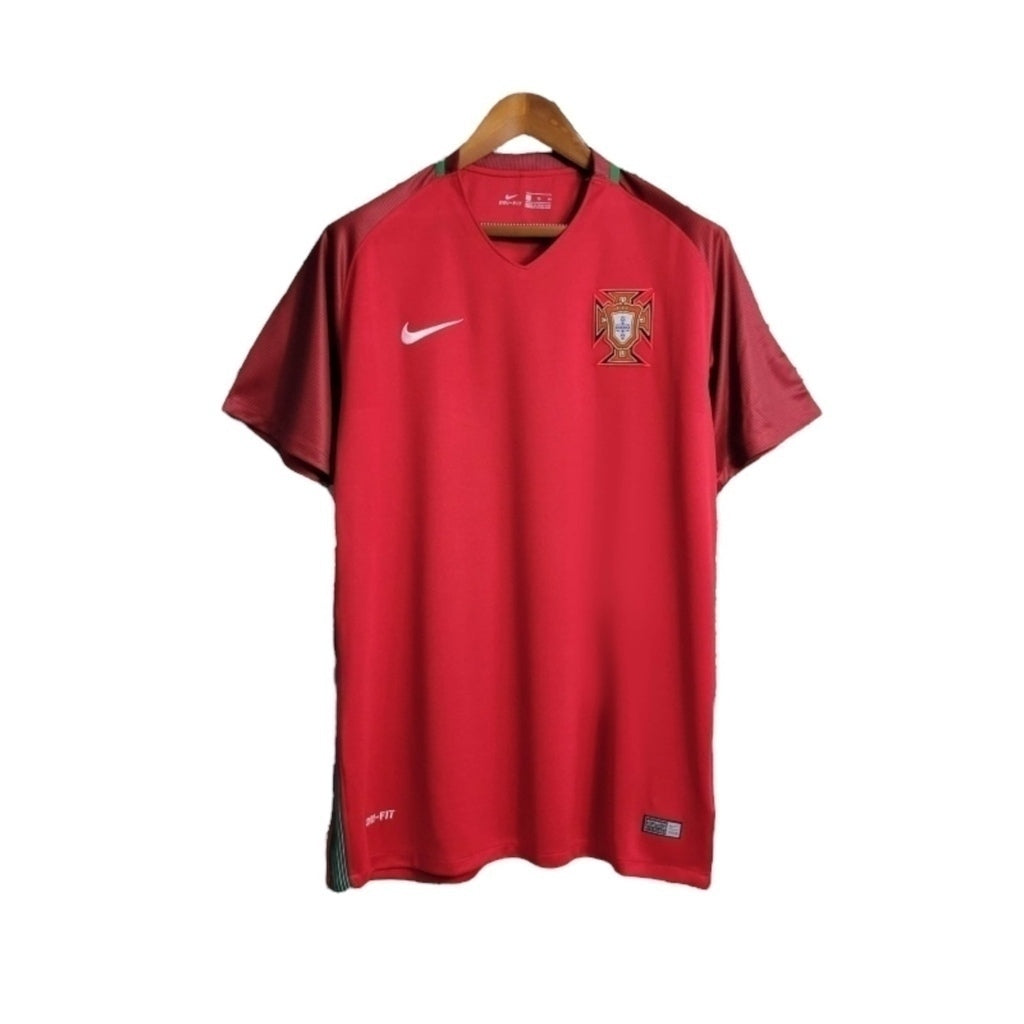 Camisa Retrô Seleção de Portugal I 2016 - Nike Masculina - Vermelha com detalhes em verde - (Pronta entrega)