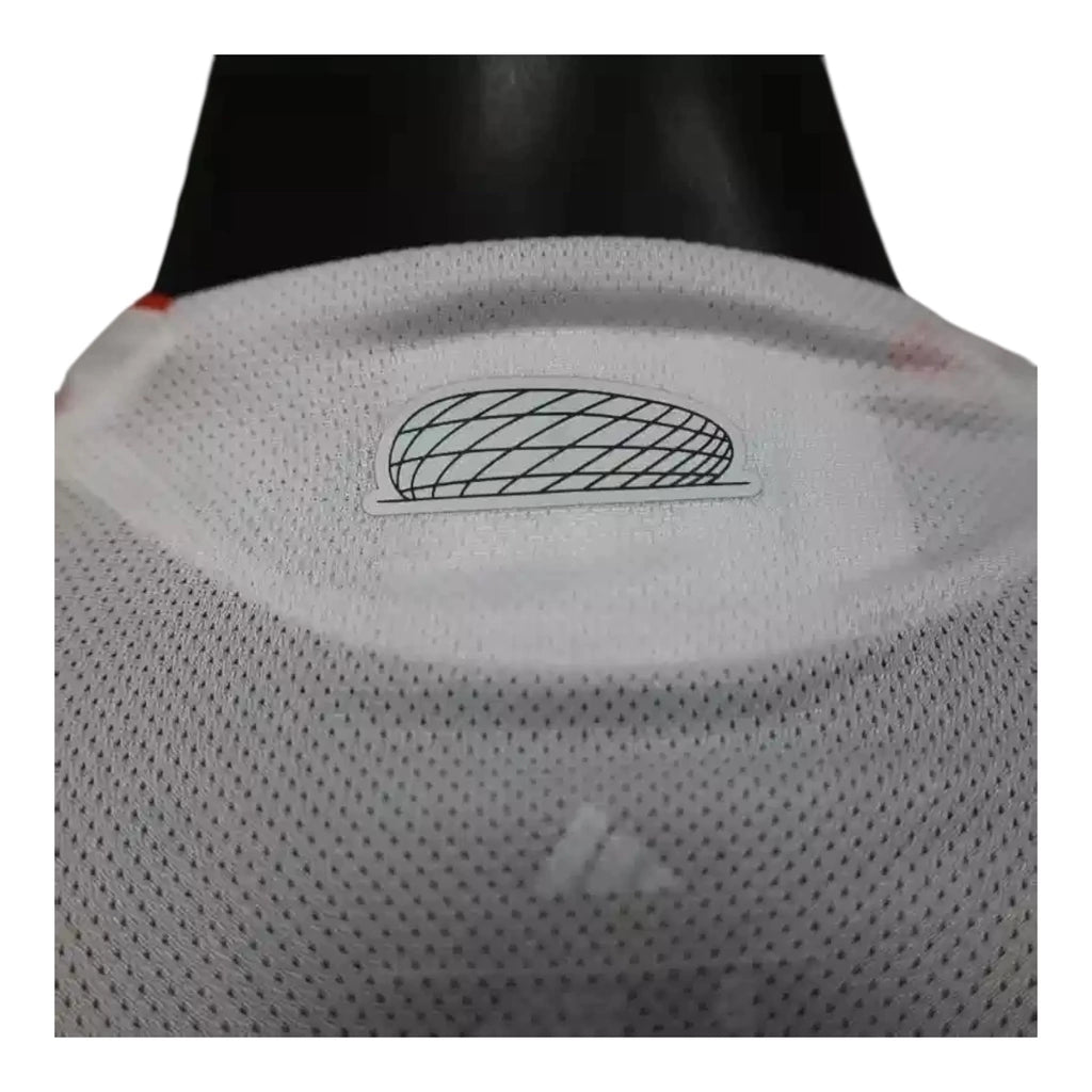 Camisa Bayern de Munique II 25/26 manga longa - Jogador Adidas Masculina - Bege com detalhes em vermelho e azul