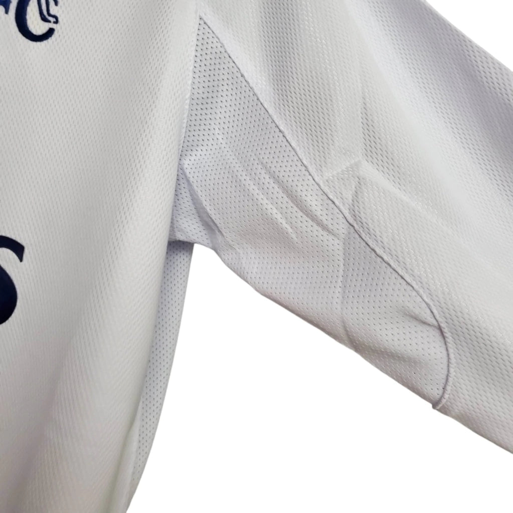 Camisa Retrô Chelsea II 2003/2005 manga longa - Masculina Umbro - Branca com detalhes em azul