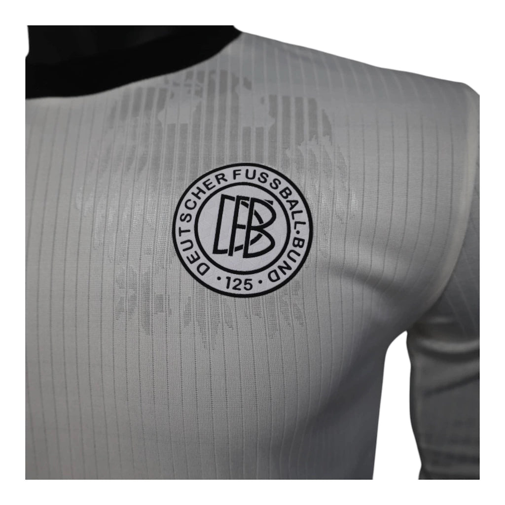 Camisa Seleção Alemanha Edição de Aniversário I 25/26 manga longa - Jogador Adidas Masculina - Branca com detalhes em preto